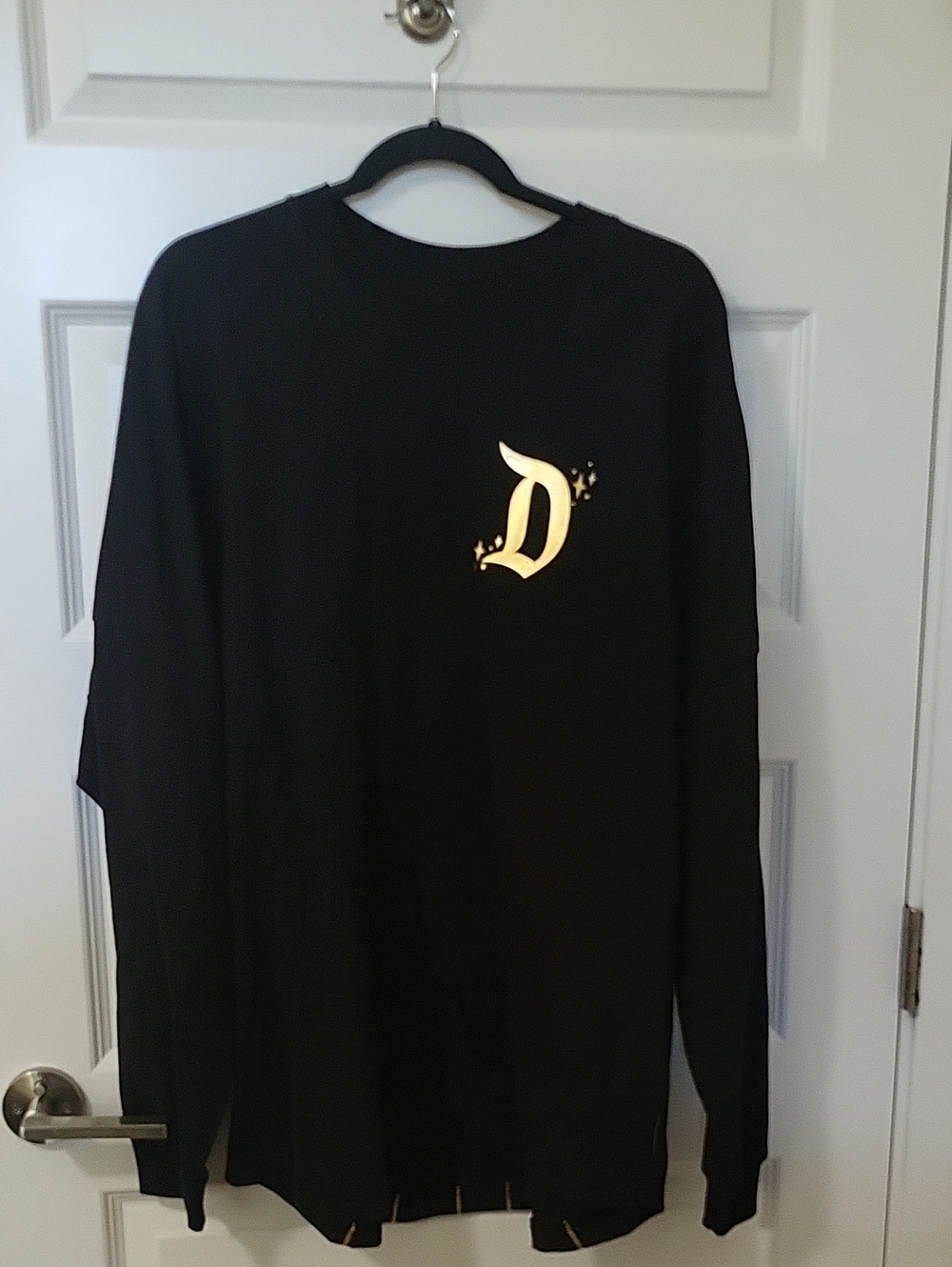 Disneyland Black and Gold Disney Spirit Jersey with Castle on the Back Size XL
